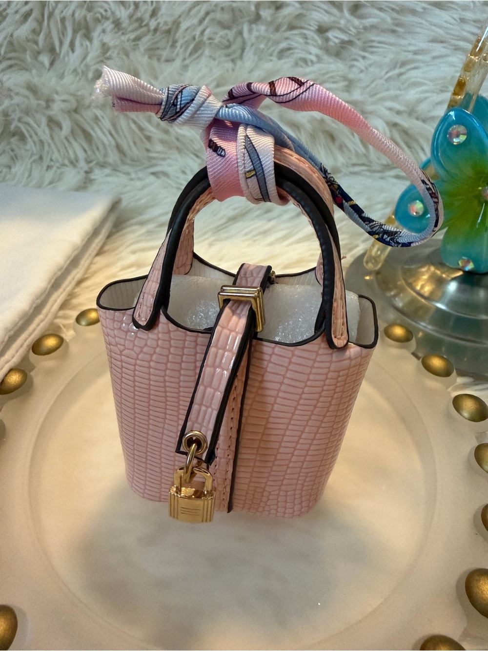 Bag Charm Mini Tote Pink in Croc-Embossed with Gold Padlock